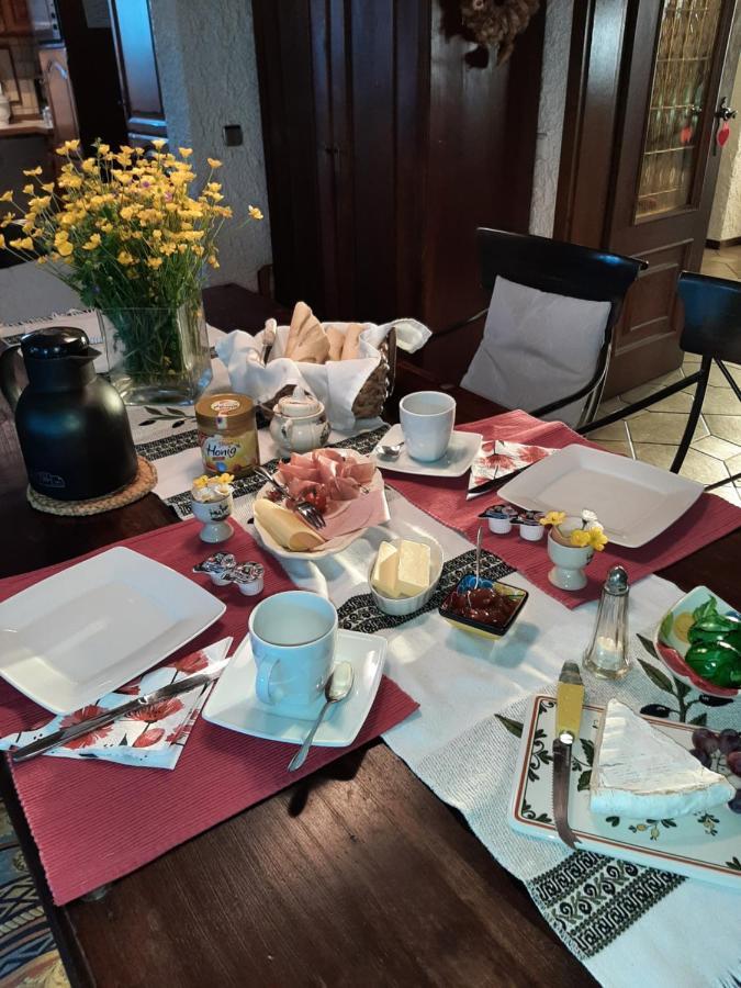 Grosses Gemuetliches Zimmer Mit Eigener Dusche Und Sauna Auf Wunsch ไรน์ชเตทเทน ภายนอก รูปภาพ
